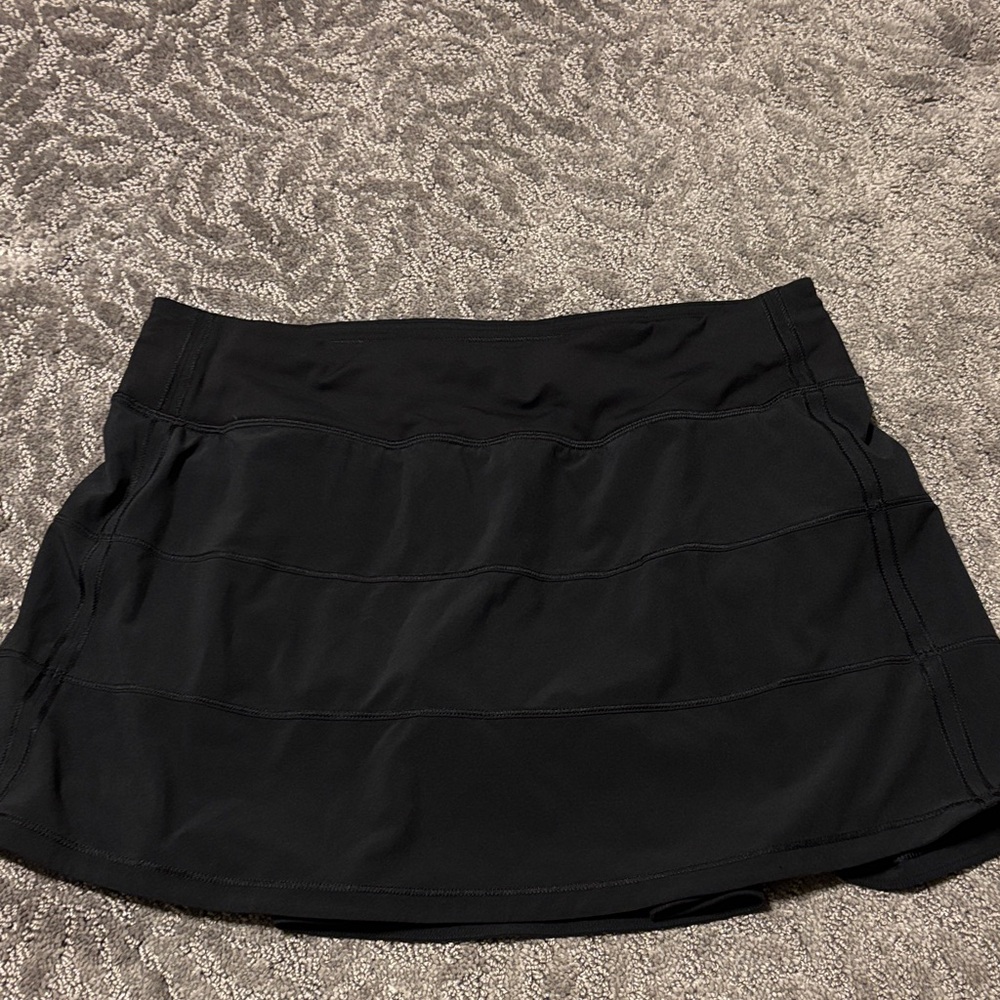 Lululemon black pace rival skirt size 8